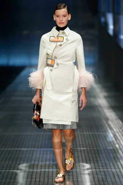 Look 2